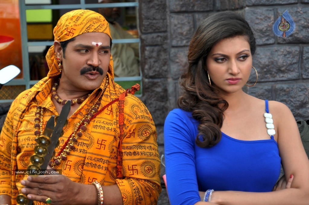 Real Star Movie Stills n Posters - 5 / 16 photos