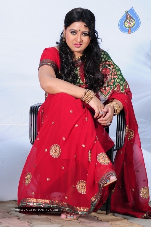 Red Mirchi Movie Stills - 9 / 36 photos