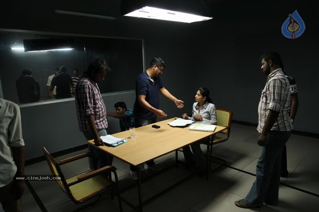 Rendavathu Padam Tamil Movie New Stills - 16 / 54 photos