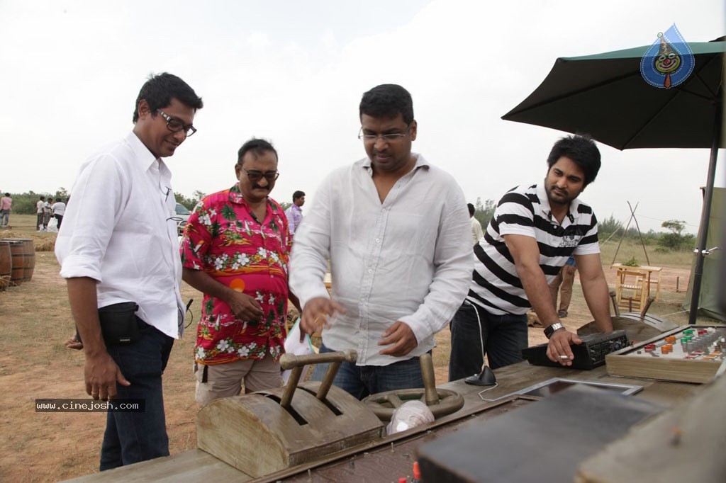 Rendavathu Padam Tamil Movie New Stills - 28 / 54 photos