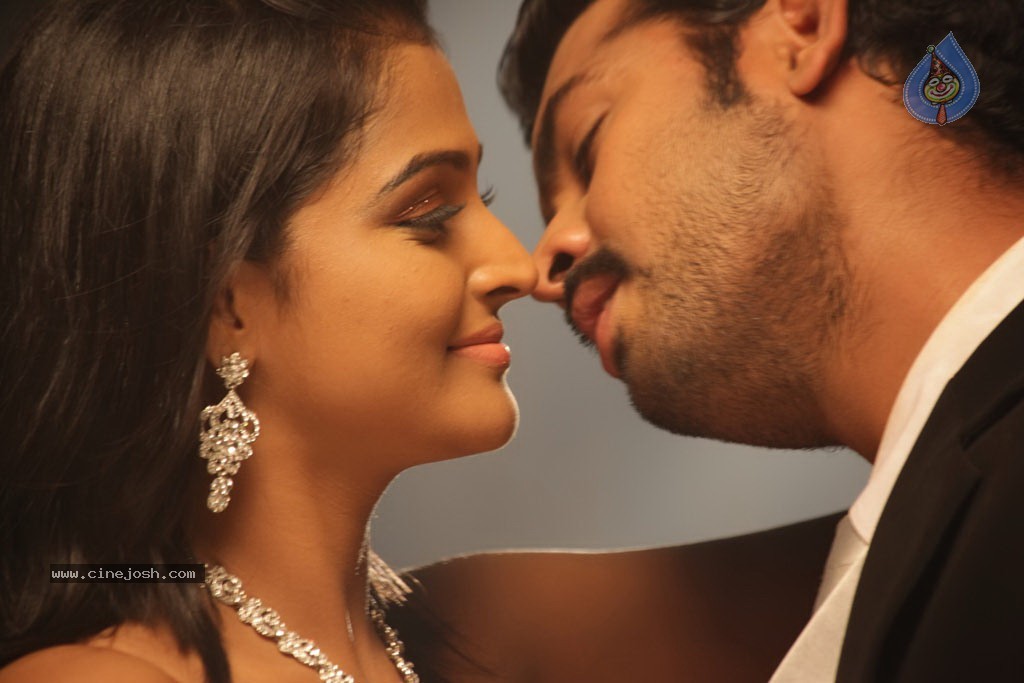 Rendavathu Padam Tamil Movie Photos - 46 / 90 photos