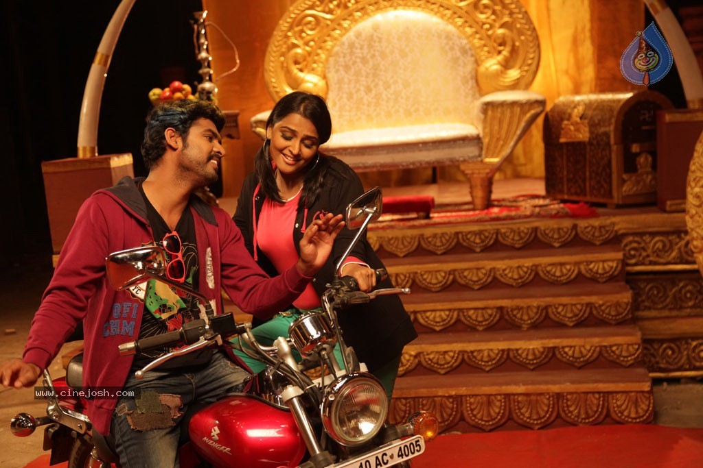 Rendavathu Padam Tamil Movie Photos - 59 / 90 photos