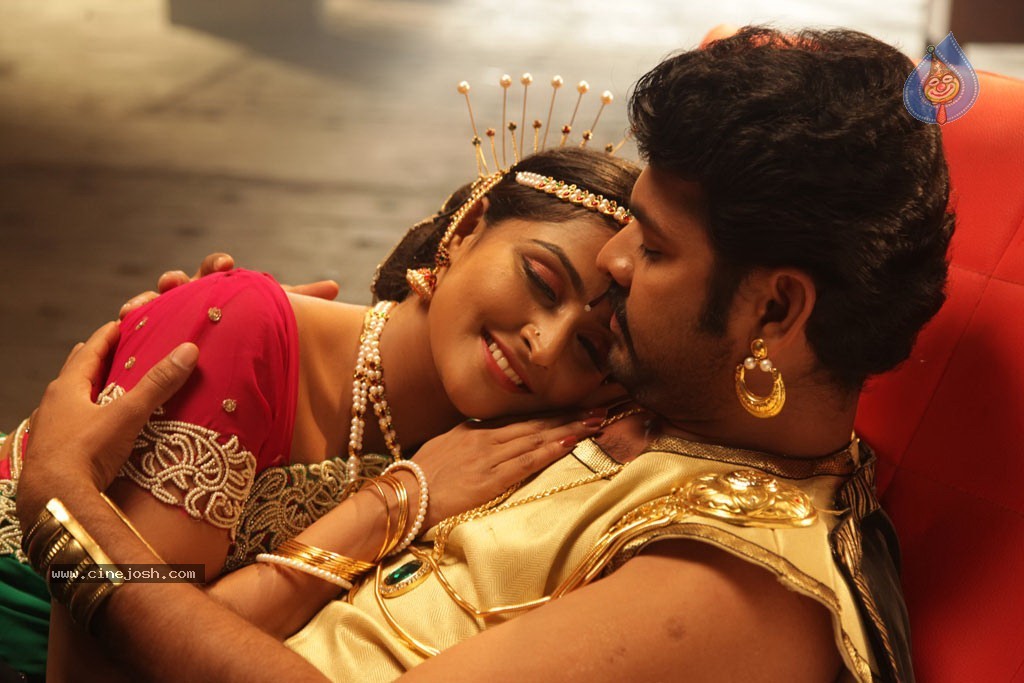 Rendavathu Padam Tamil Movie Photos - 78 / 90 photos