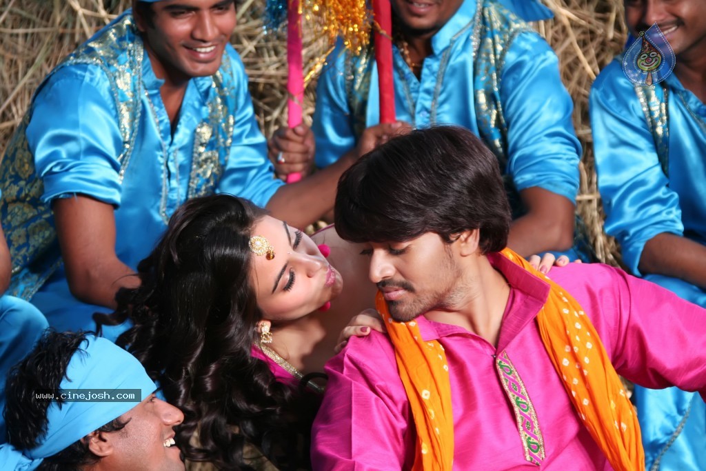 Rey Rey Movie New Photos - 30 / 40 photos