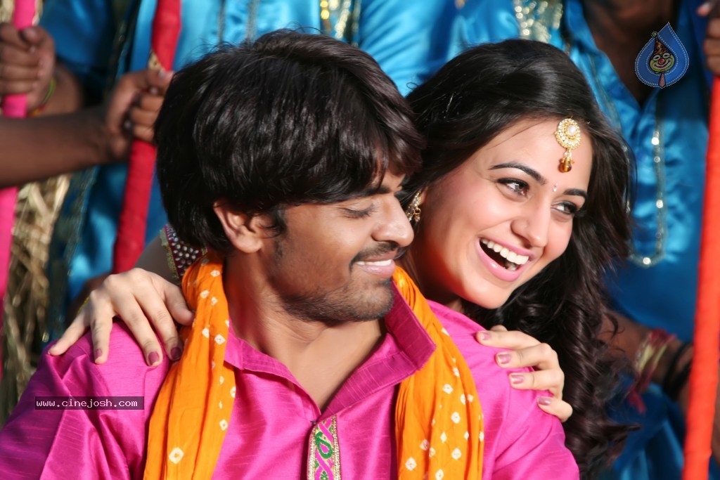 Rey Rey Movie New Photos - 32 / 40 photos