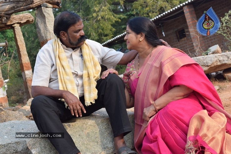 Right Right Baggidi Gopal Movie Stills - 3 / 20 photos