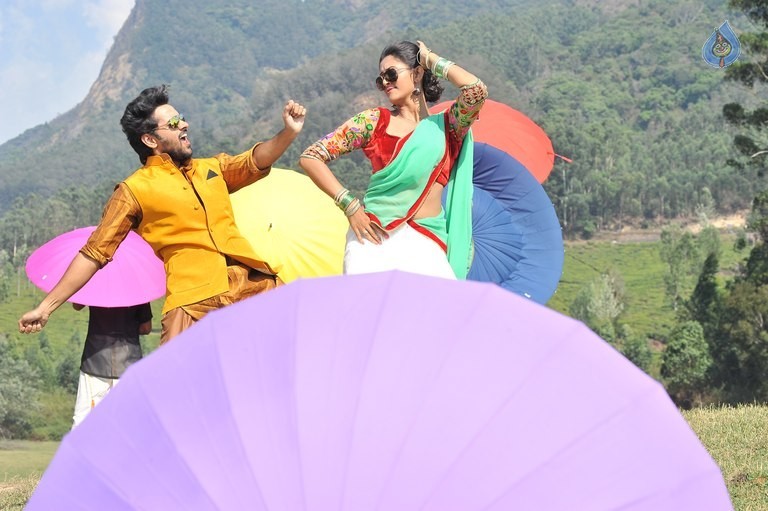 Right Right Movie New Pics - 9 / 11 photos