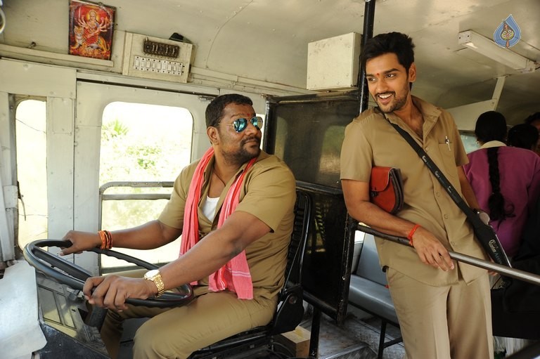 Right Right Movie Pics - 8 / 10 photos