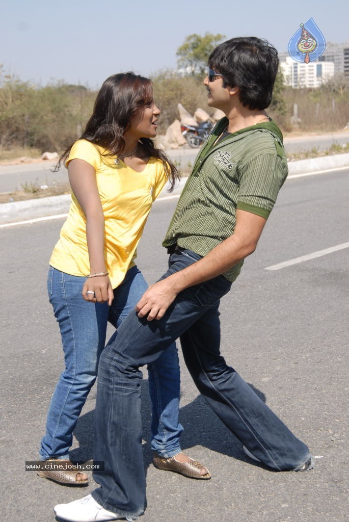 Ringa Ringa Movie Hot Stills - 7 / 28 photos
