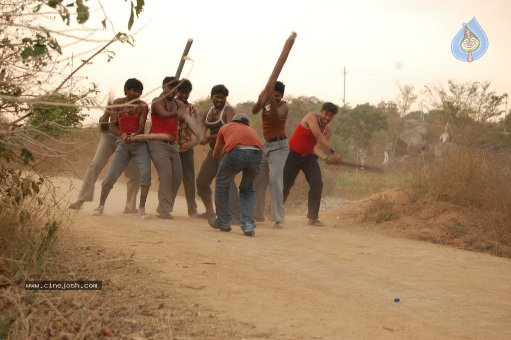 Road No 76 Chenchalguda Area Movie Stills - 13 / 52 photos