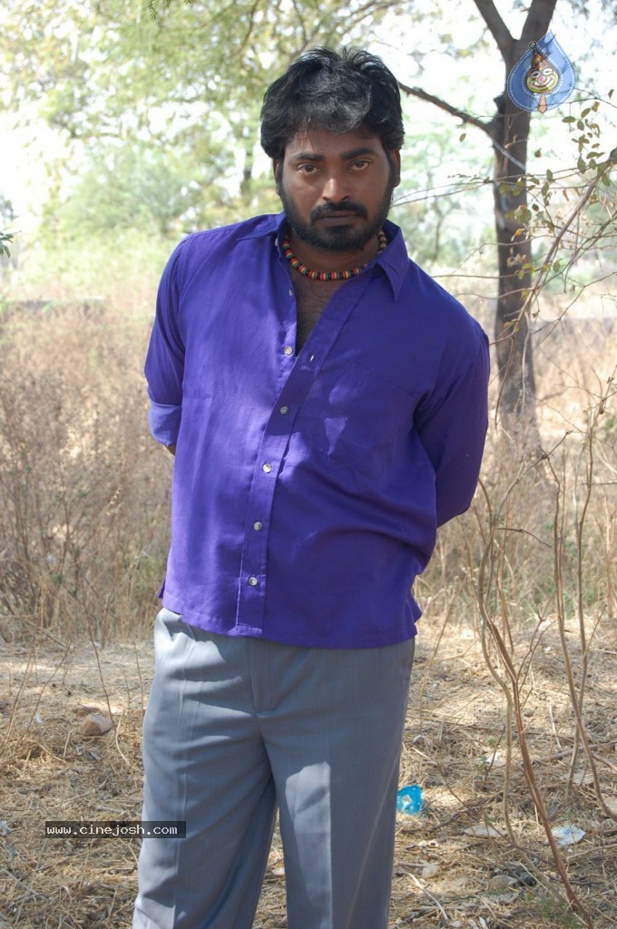 Road No 76 Chenchalguda Area Movie Stills - 42 / 52 photos