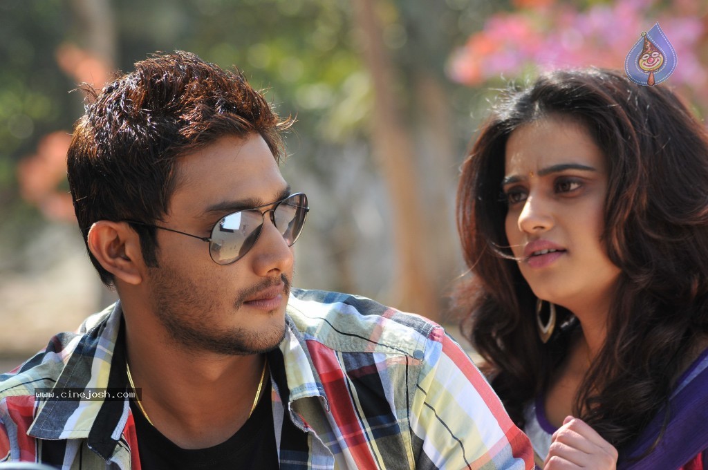 Romance Movie Stills - 5 / 7 photos