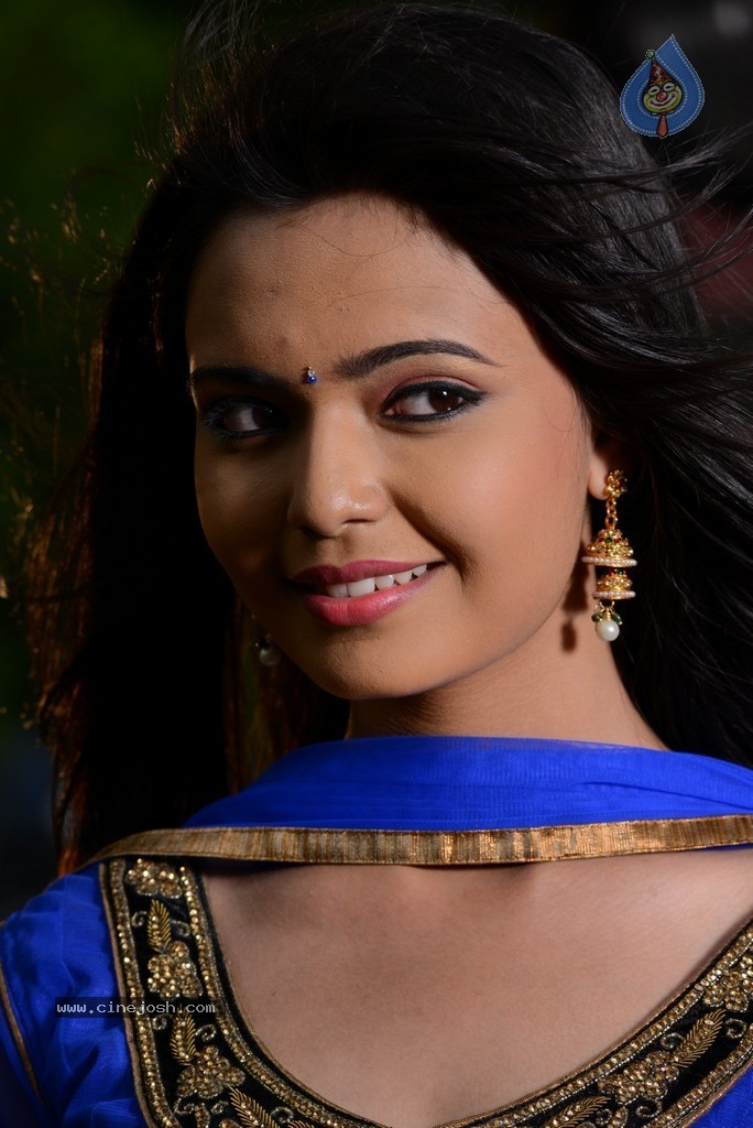 Romance with Finance Movie Stills - 22 / 145 photos