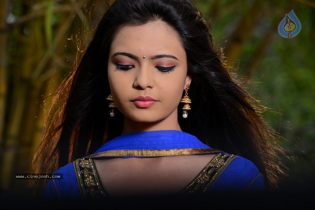 Romance with Finance Movie Stills - 126 / 145 photos