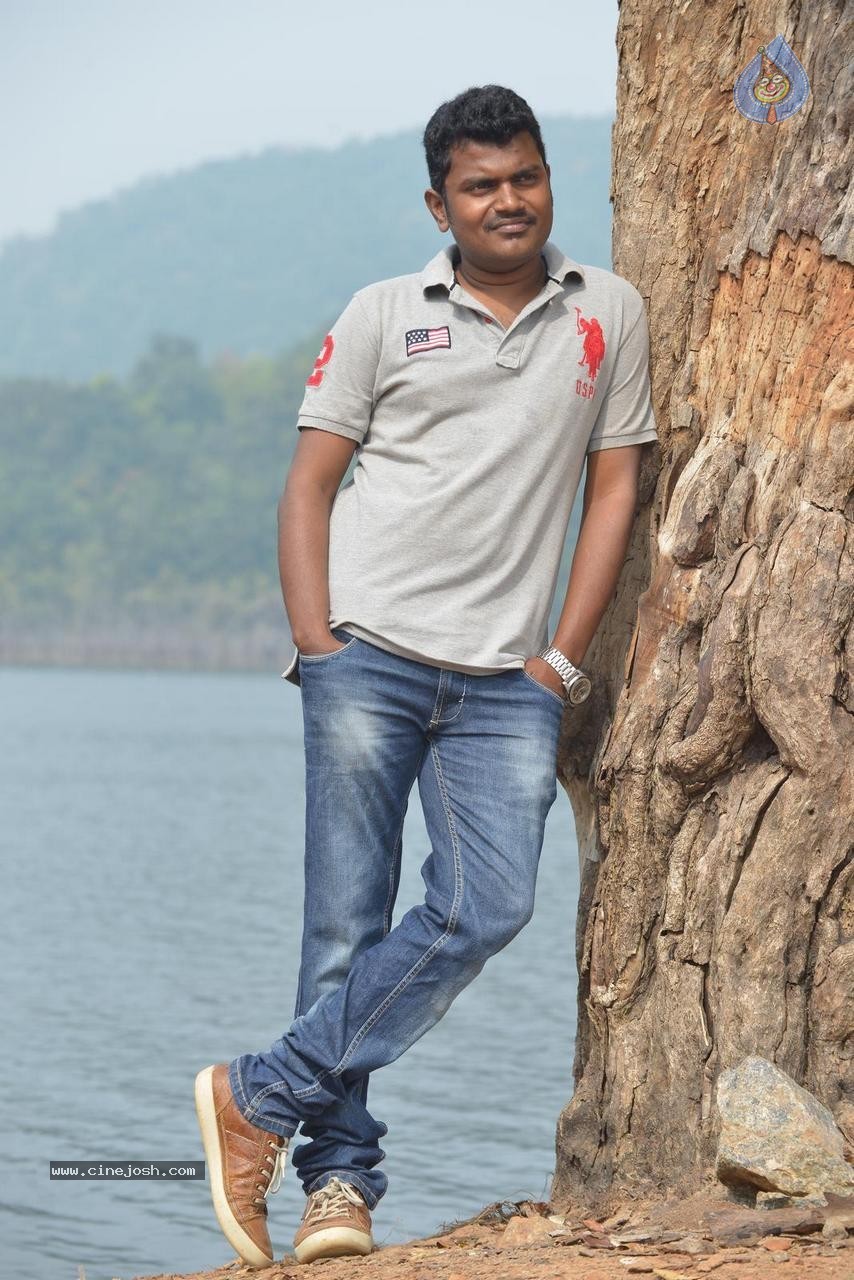 Romance with Finance Movie Stills - 61 / 64 photos