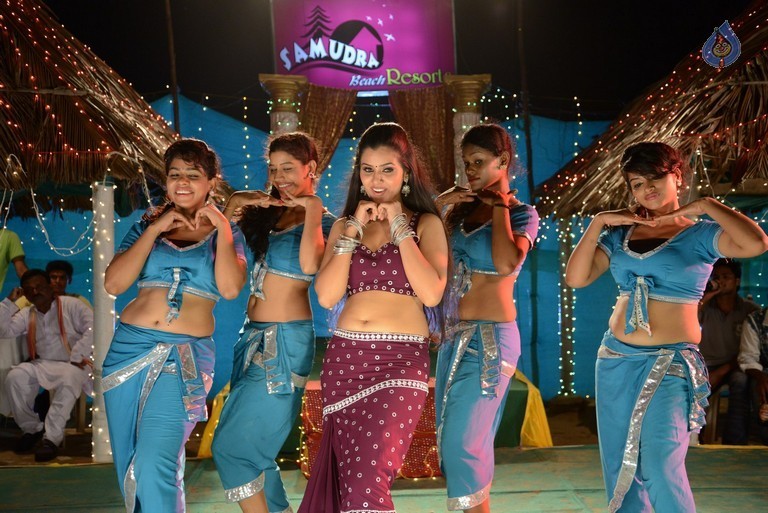 Romance with Finance New Stills - 13 / 120 photos