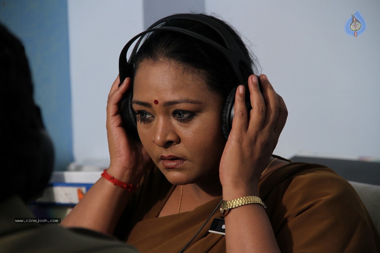 Romantic Target Movie Stills - 20 / 106 photos