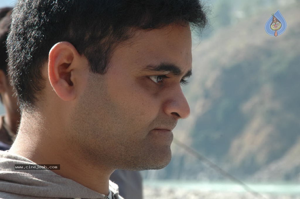 Routine Love Story Movie New Photos - 66 / 132 photos