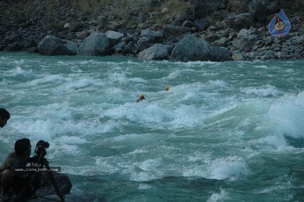 Routine Love Story Movie New Photos - 77 / 132 photos