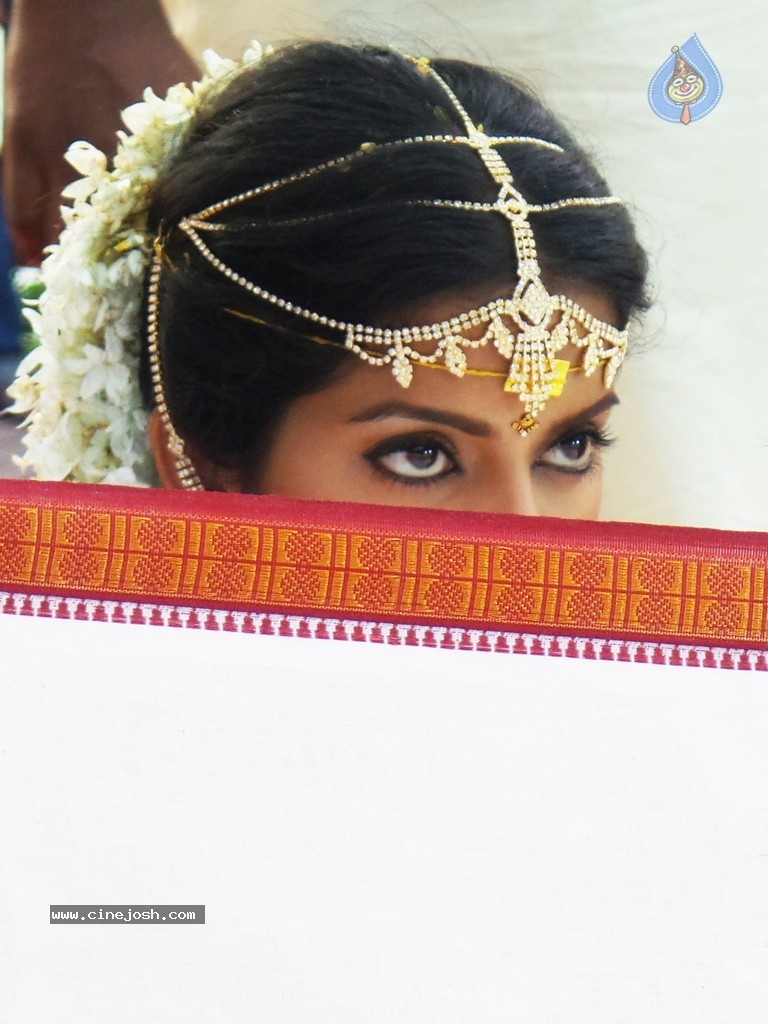 Rowdy Fellow Movie Latest Photos - 31 / 37 photos