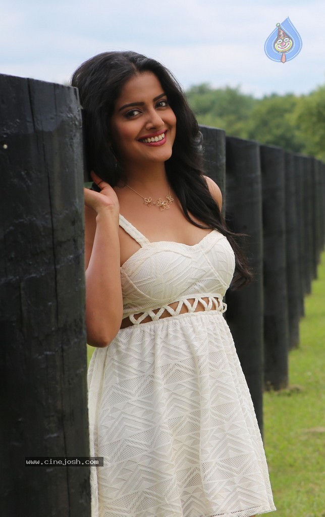 Rowdy Fellow Movie New Photos - 16 / 27 photos