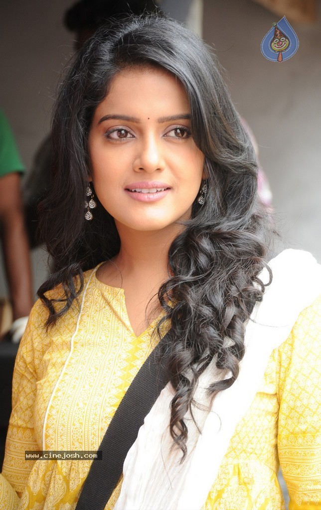 Rowdy Fellow Movie New Photos - 24 / 27 photos