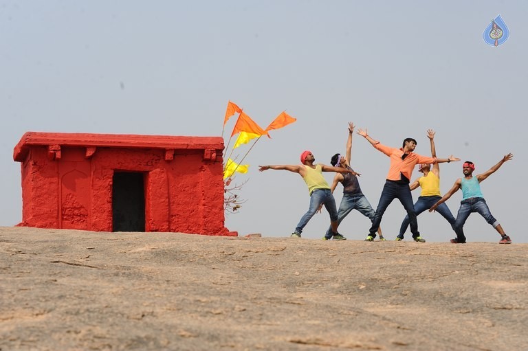 Run Movie New Photos - 10 / 15 photos