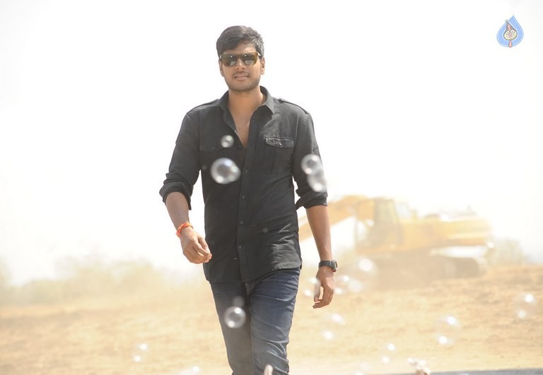 Run Movie New Photos - 11 / 15 photos