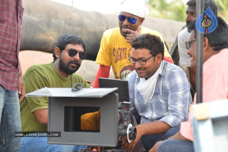 RX100 Movie Working Stills - 10 / 10 photos