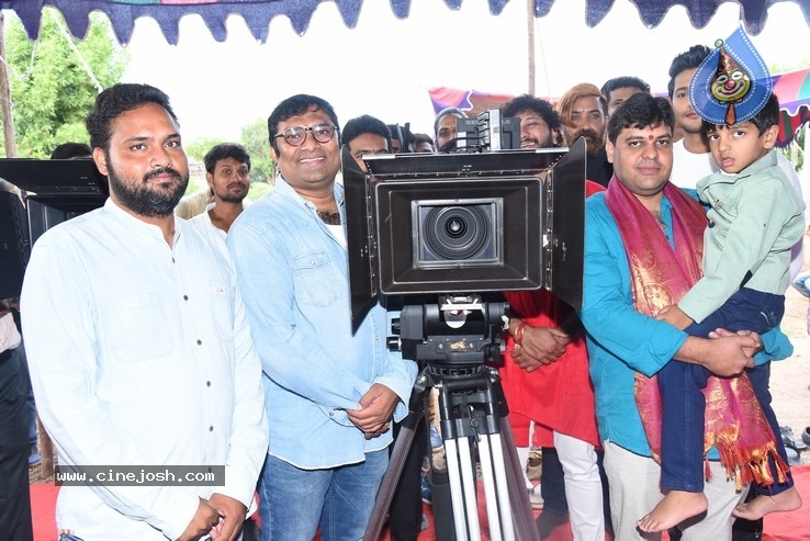 S5 Movie opening Photos - 3 / 7 photos