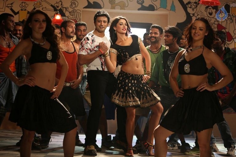 Saahasam Tamil Movie Photos - 19 / 19 photos