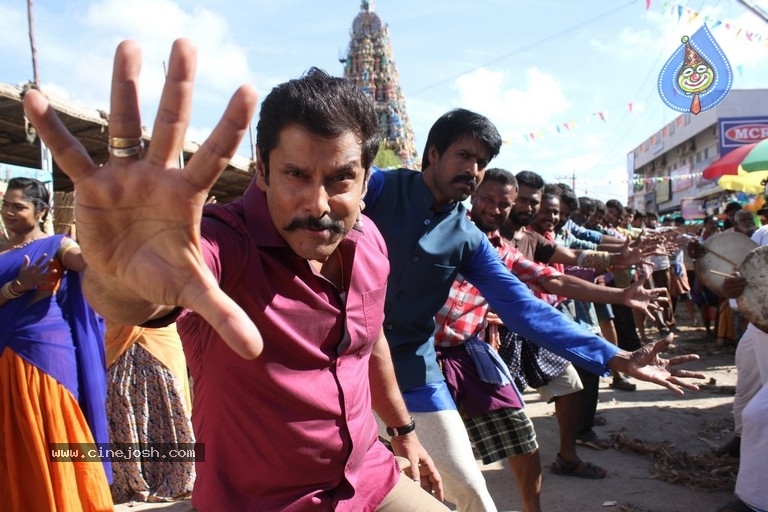 Saamy 2 Movie Photos - 9 / 11 photos