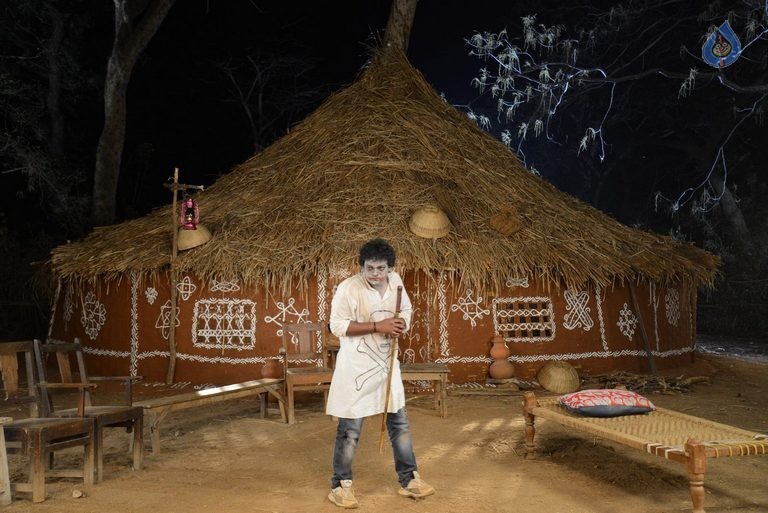 Sahasam Seyara Dimbaka Latest Photos - 43 / 57 photos