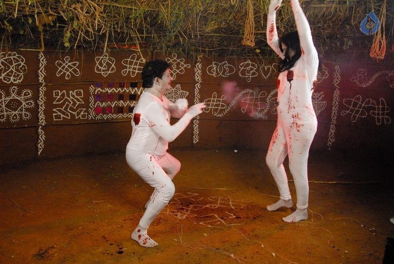 Sahasam Seyara Dimbaka New Photos - 26 / 31 photos