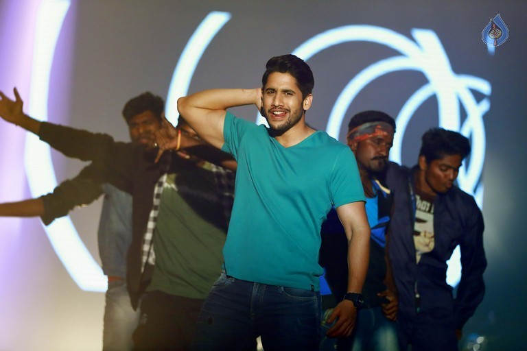 Sahasame Swasaga Sagipo Photos - 2 / 5 photos