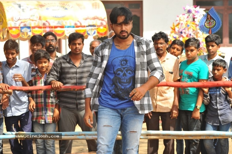 Sakalakala Vallabhudu Movie Stills And Working Stills - 16 / 28 photos