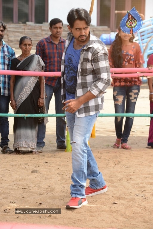 Sakalakala Vallabhudu Movie Stills And Working Stills - 28 / 28 photos