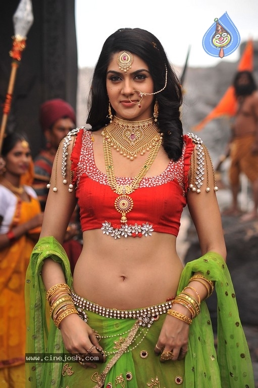 Sakshi Chowdary Photos From Suvarna Sundari Movie - 8 / 9 photos