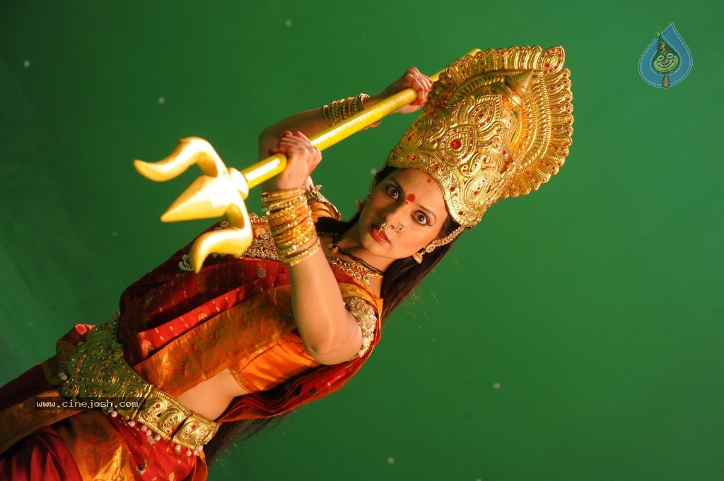 Saloni Stills in Telugu Ammayi Movie - 25 / 52 photos