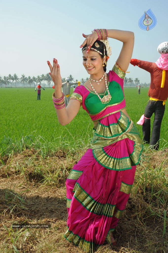 Saloni Stills in Telugu Ammayi Movie - 52 / 52 photos