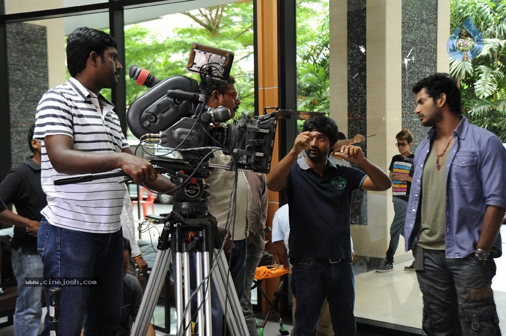 Samar Tamil Movie New Stills - 53 / 89 photos