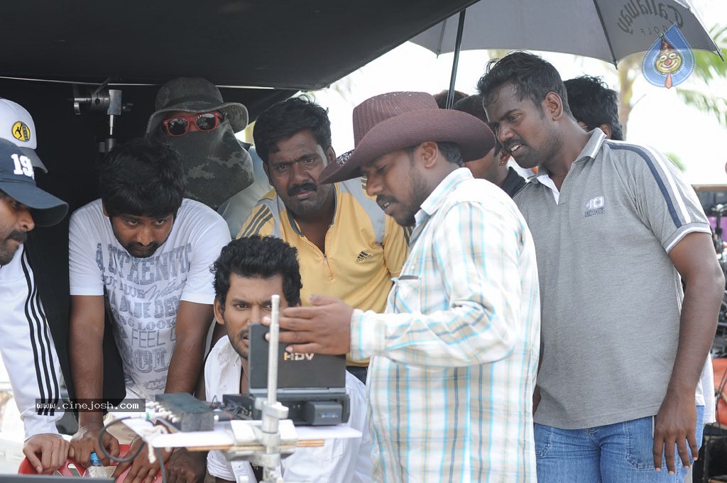 Samar Tamil Movie New Stills - 80 / 89 photos