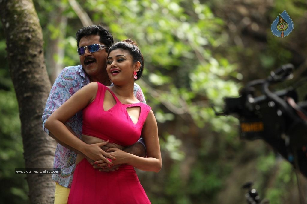 Sandamarutham Tamil Movie Pics - 1 / 33 photos