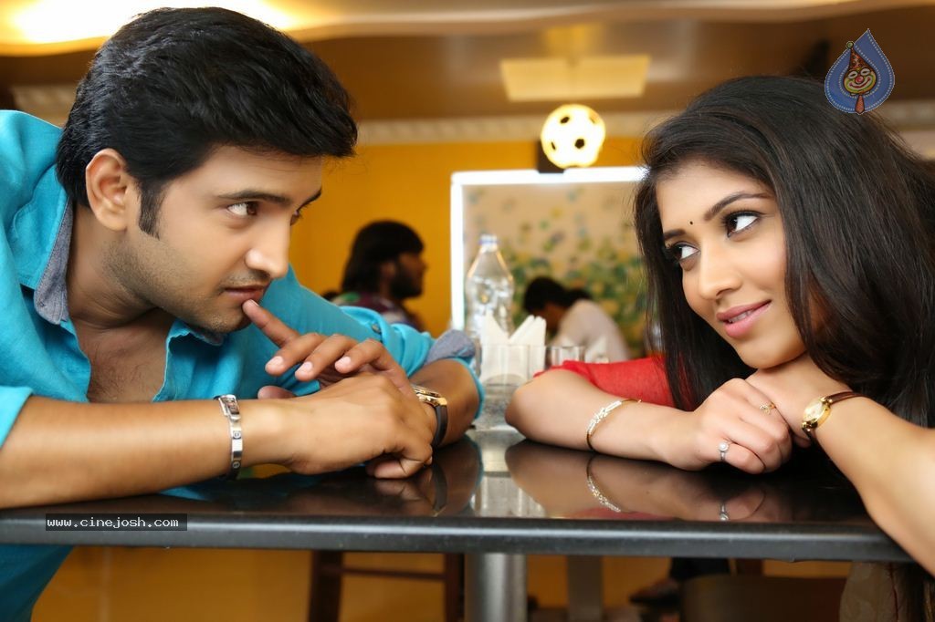 Santhanam's Inimey Ippadithaan Tamil Movie Stills - 23 / 30 photos