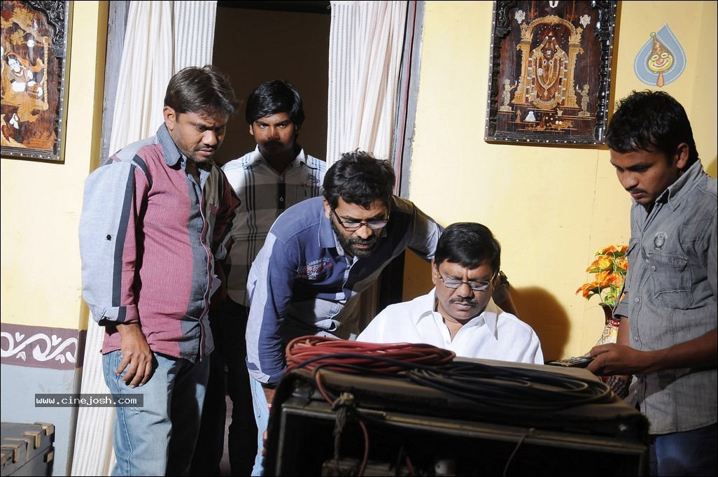 Saradaga Ammaitho Stills and Walls - 10 / 56 photos