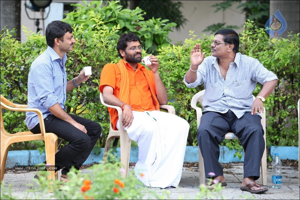 Saradaga Ammaitho Stills and Walls - 15 / 56 photos