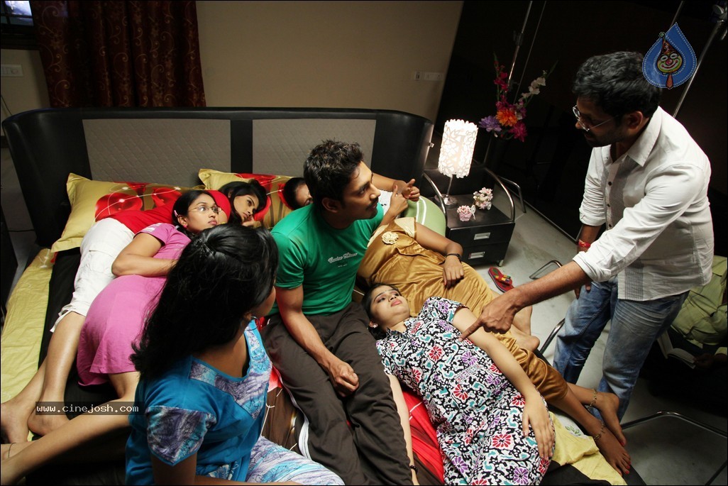 Saradaga Ammaitho Stills and Walls - 21 / 56 photos