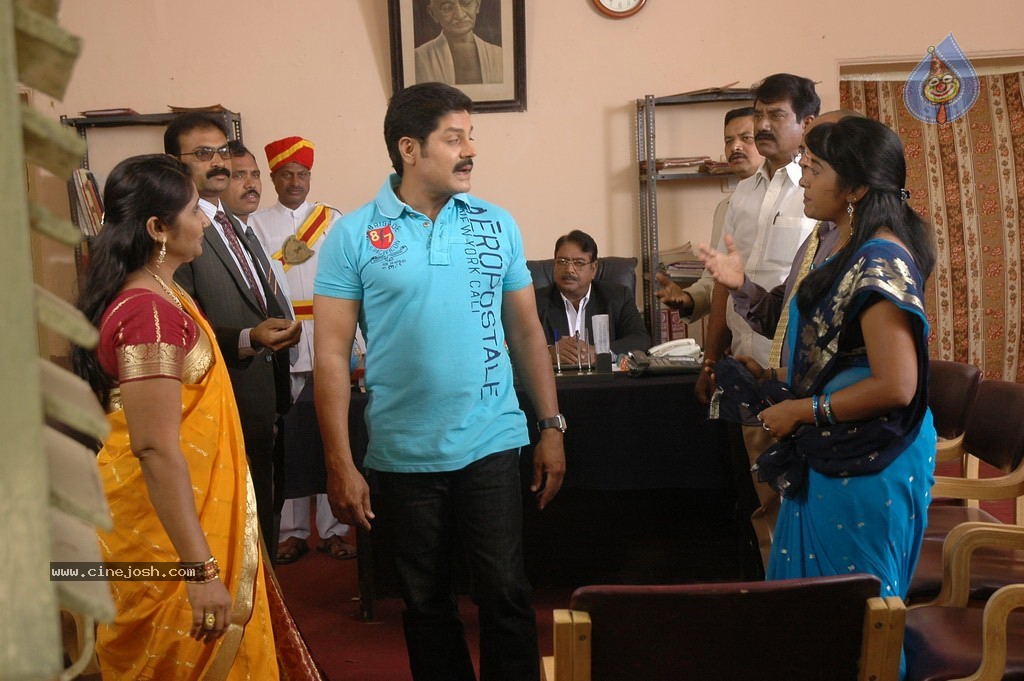 Sarkar Gunda Movie Stills - 10 / 67 photos