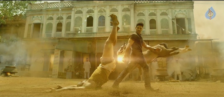 Sarrainodu Movie New Photos - 29 / 41 photos