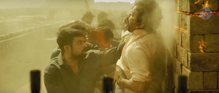 Sarrainodu Movie New Photos - 30 / 41 photos